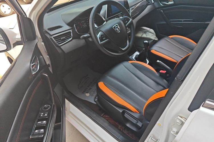 Used Baojun 310 2016 1.2L Manual Luxury Model Driver Seat