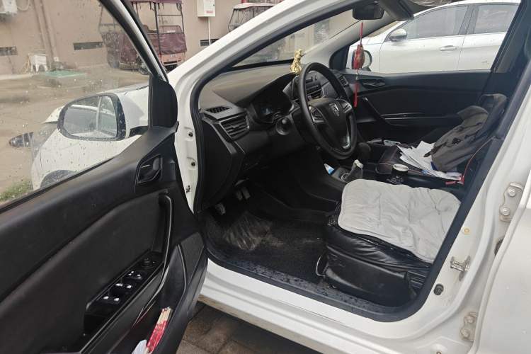 Used Baojun 310 2016 1.2L manual Comfort trim level Driver Seat