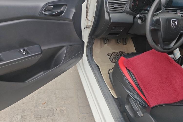Used Baojun 310 2016 1.2L Manual Value Edition Driver Seat