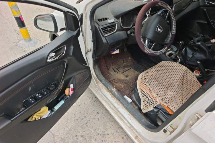 Used Baojun 310 2016 1.2L Manual Luxury Model Driver Seat