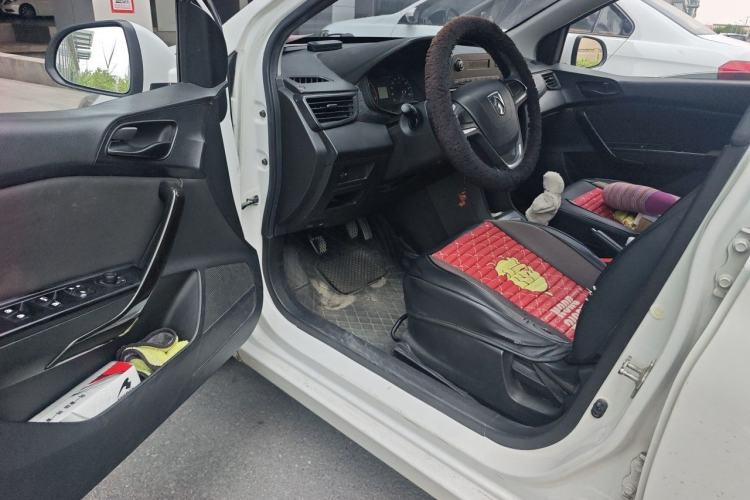 Used Baojun 310 2016 1.2L manual Comfort trim level Driver Seat