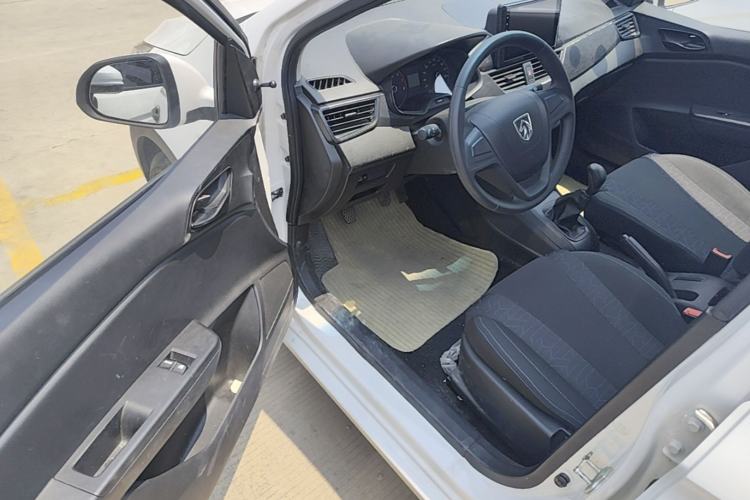 Used Baojun 310 2016 1.2L Manual Value Edition Driver Seat