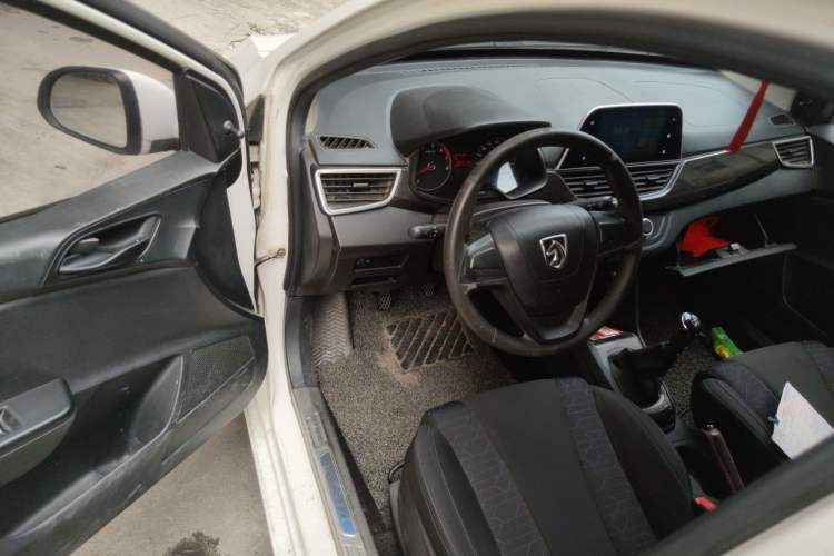 Used Baojun 310 2016 1.2L Manual Value Edition Driver Seat