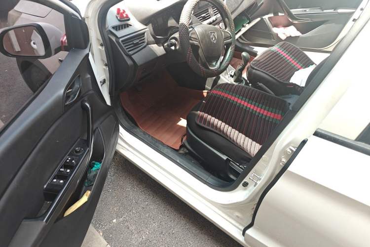 Used Baojun 310 2016 1.2L manual Comfort trim level Driver Seat