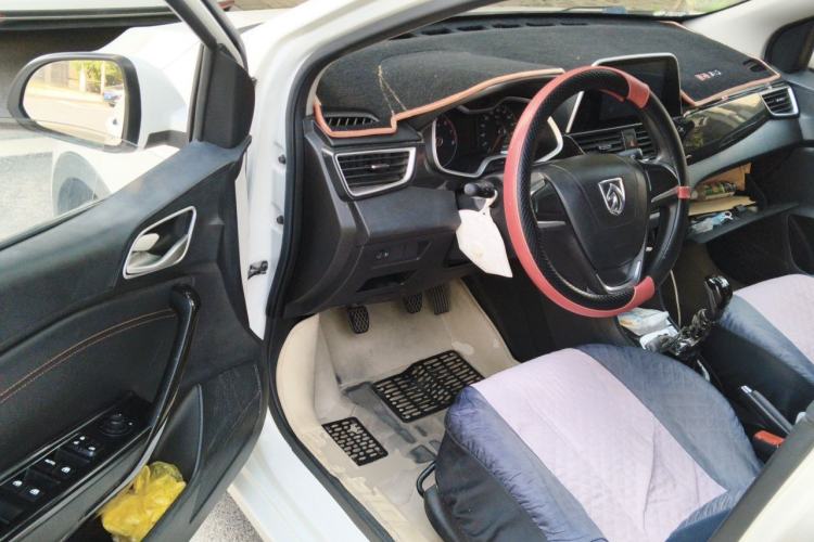 Used Baojun 310 2016 1.2L Manual Fashionable Edition Driver Seat