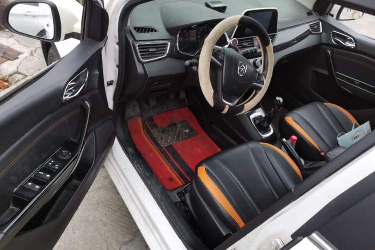Used Baojun 310 2016 1.2L Manual Luxury Model Driver Seat