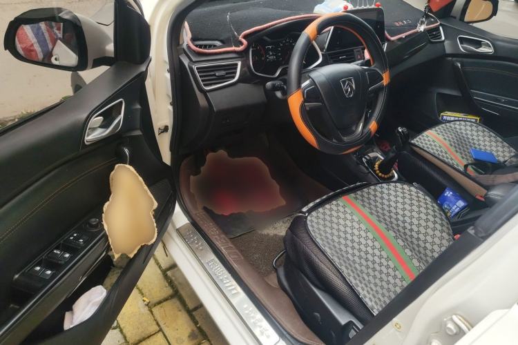 Used Baojun 310 2016 1.2L Manual Fashionable Edition Driver Seat