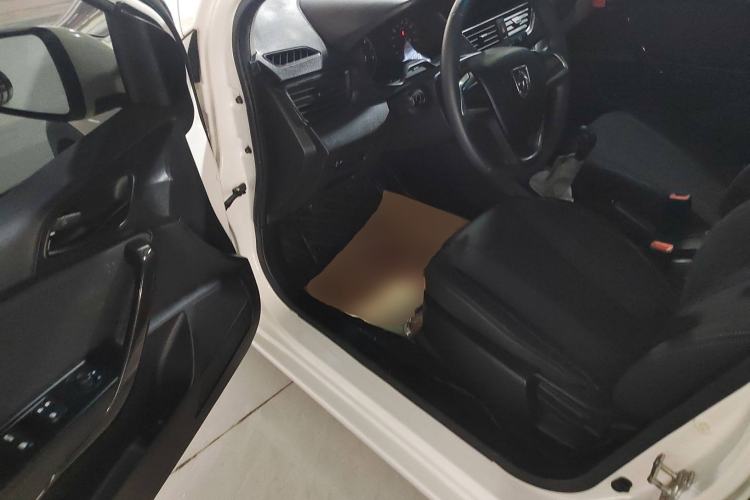 Used Baojun 310 2016 1.2L manual Comfort trim level Driver Seat