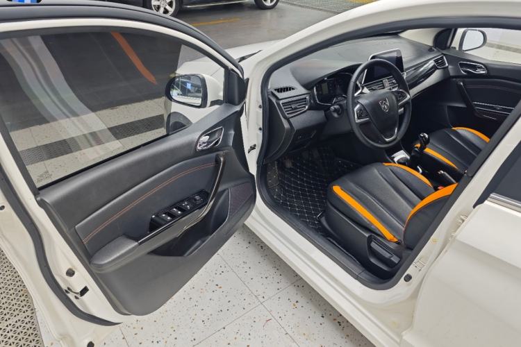 Used Baojun 310 2016 1.2L Manual Luxury Model Driver Seat