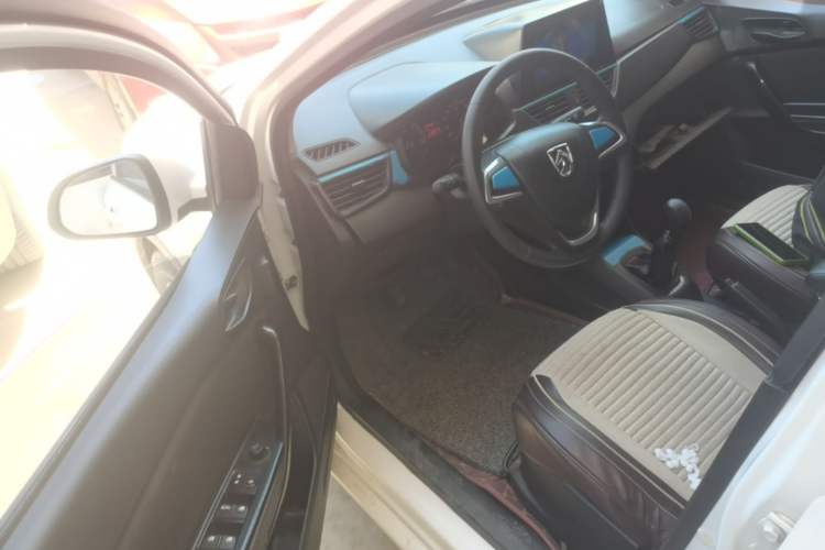 Used Baojun 310 2016 1.2L manual Comfort trim level Driver Seat