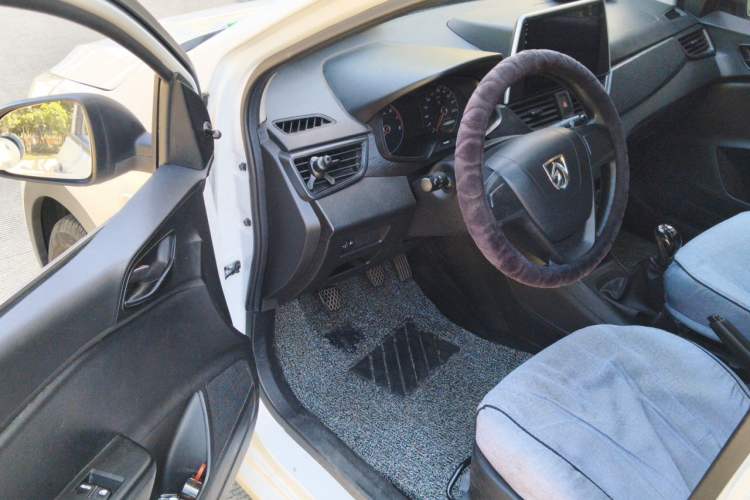 Used Baojun 310 2016 1.2L Manual Value Edition Driver Seat