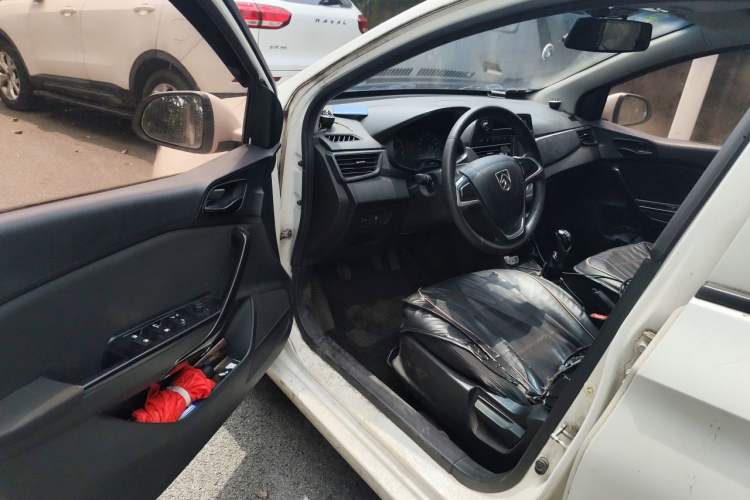 Used Baojun 310 2016 1.2L manual Comfort trim level Driver Seat