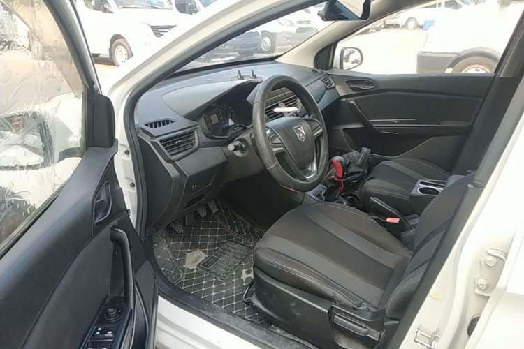 Used Baojun 310 2016 1.2L manual Comfort trim level Driver Seat