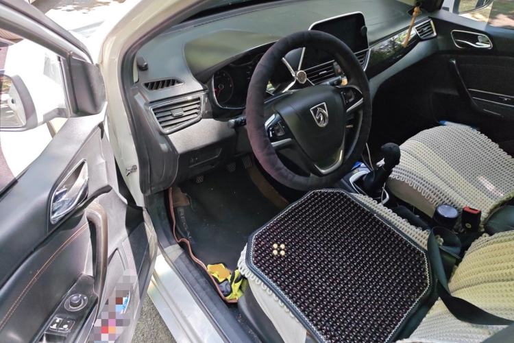 Used Baojun 310 2016 1.2L Manual Luxury Model Driver Seat