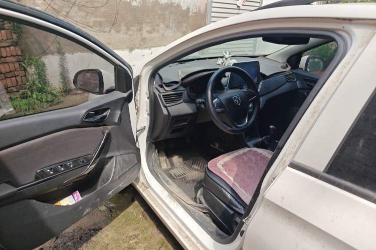 Used Baojun 310 2016 1.2L manual Comfort trim level Driver Seat