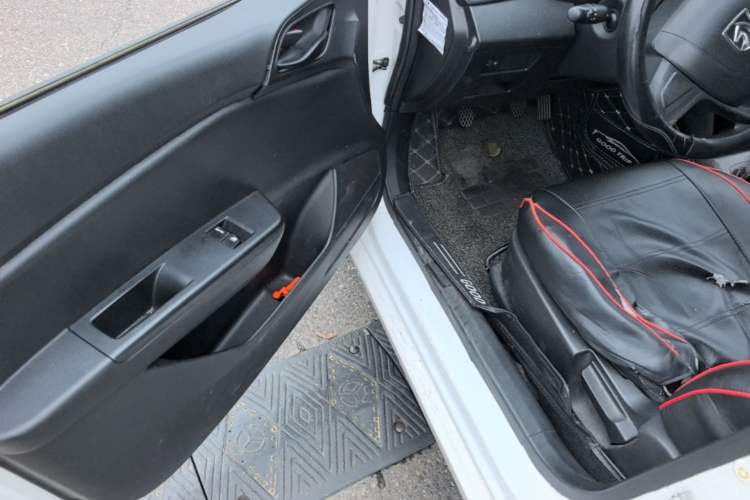 Used Baojun 310 2016 1.2L Manual Value Edition Driver Seat