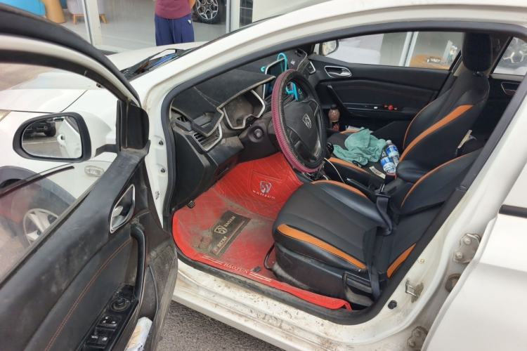 Used Baojun 310 2016 1.2L Manual Fashionable Edition Driver Seat