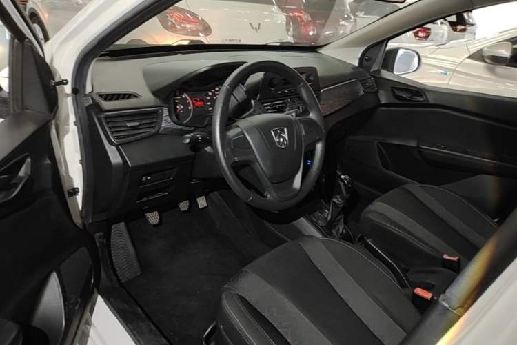 Used Baojun 310 2016 1.2L Manual Value Edition Driver Seat