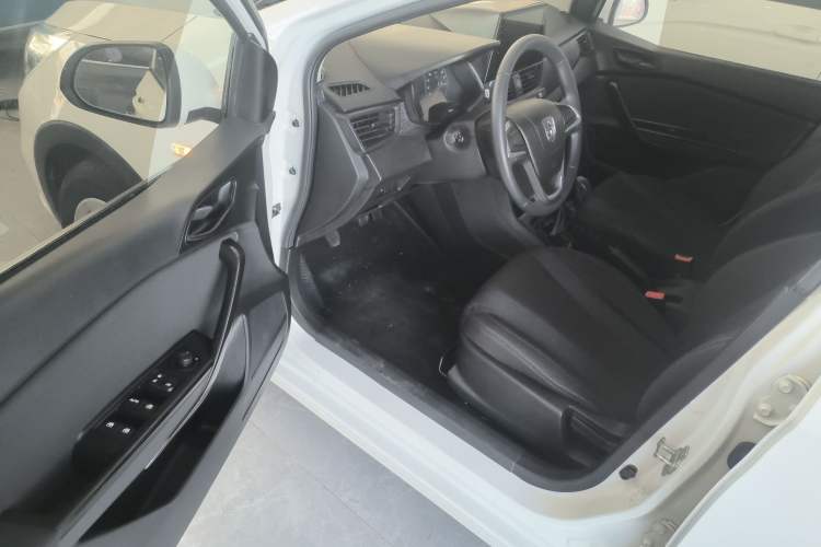 Used Baojun 310 2016 1.2L manual Comfort trim level Driver Seat