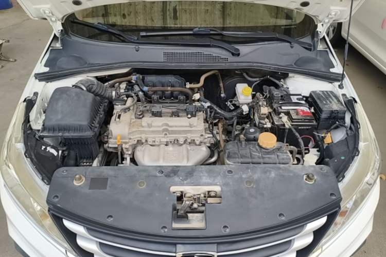 Used Baojun 310 2016 1.2L manual Comfort trim level Engine Bay