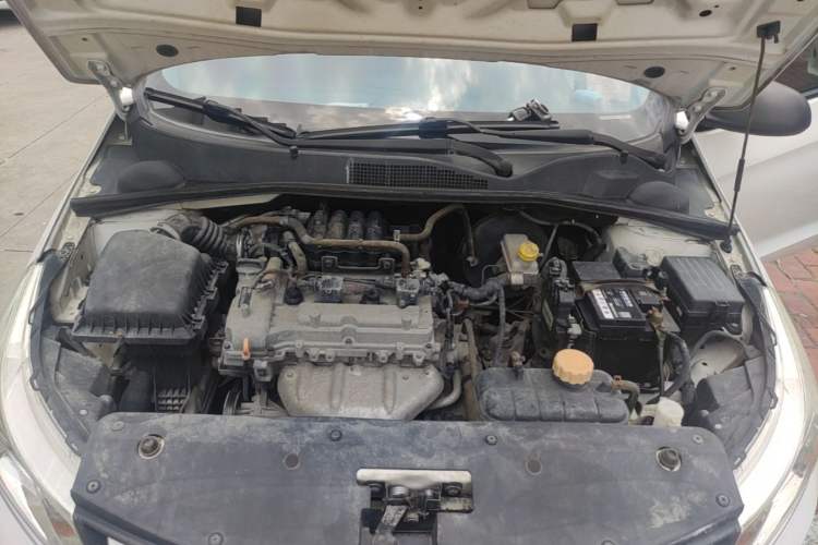 Used Baojun 310 2016 1.2L Manual Value Edition Engine Bay