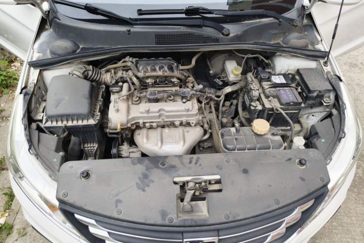 Used Baojun 310 2016 1.2L Manual Fashionable Edition Engine Bay