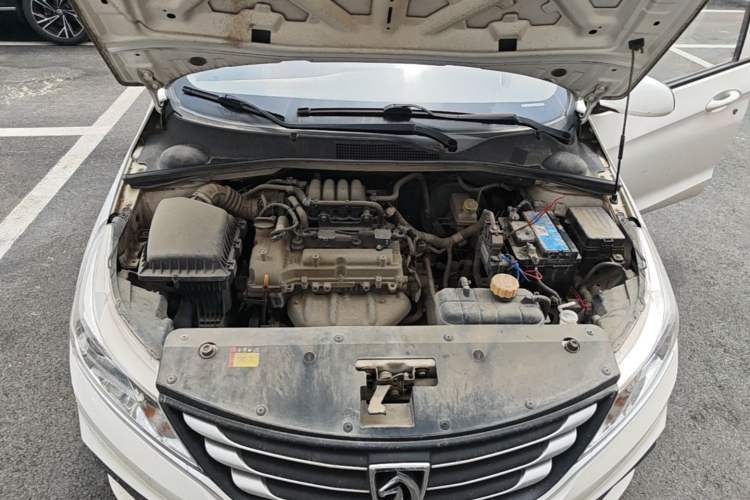 Used Baojun 310 2016 1.2L manual Comfort trim level Engine Bay