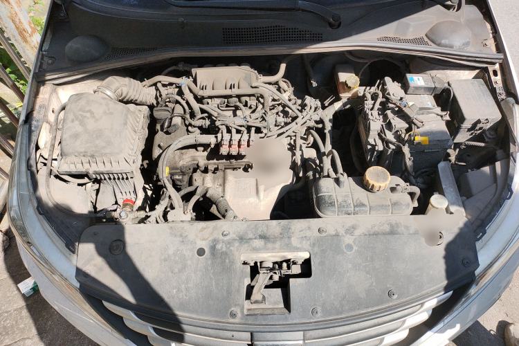 Used Baojun 310 2016 1.2L manual Comfort trim level Engine Bay