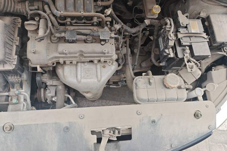 Used Baojun 310 2016 1.2L Manual Value Edition Engine Bay
