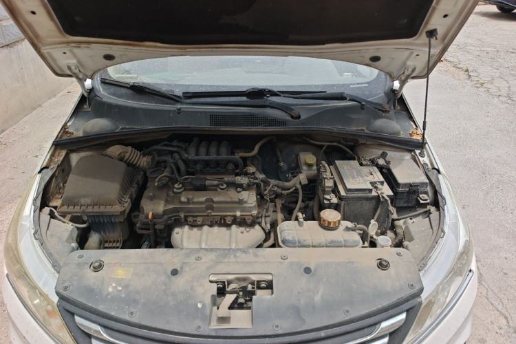 Used Baojun 310 2016 1.2L Manual Luxury Model Engine Bay