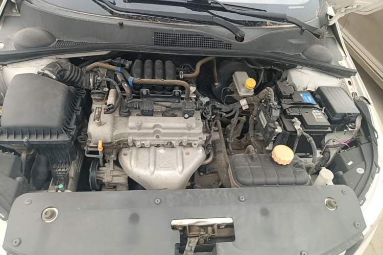 Used Baojun 310 2016 1.2L Manual Value Edition Engine Bay