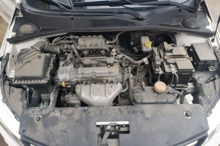 Used Baojun 310 2016 1.2L manual Comfort trim level Engine Bay