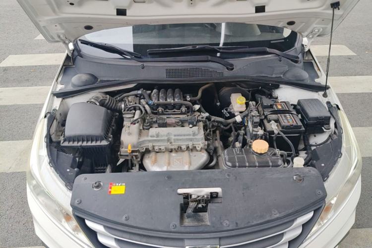 Used Baojun 310 2016 1.2L manual Comfort trim level Engine Bay