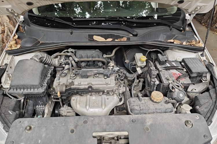 Used Baojun 310 2016 1.2L Manual Value Edition Engine Bay