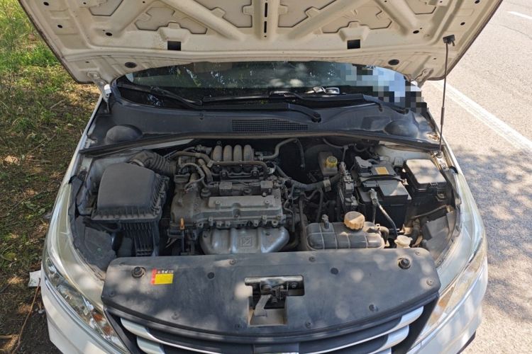 Used Baojun 310 2016 1.2L manual Comfort trim level Engine Bay