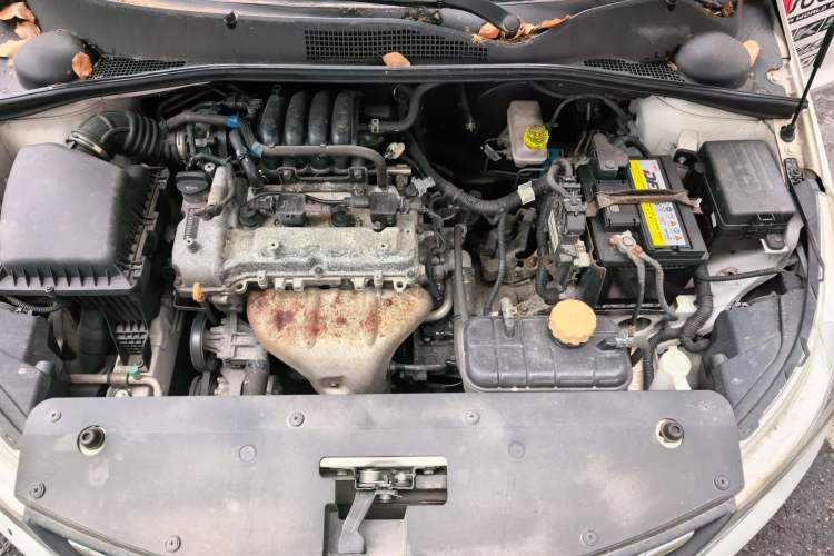 Used Baojun 310 2016 1.2L Manual Luxury Model Engine Bay