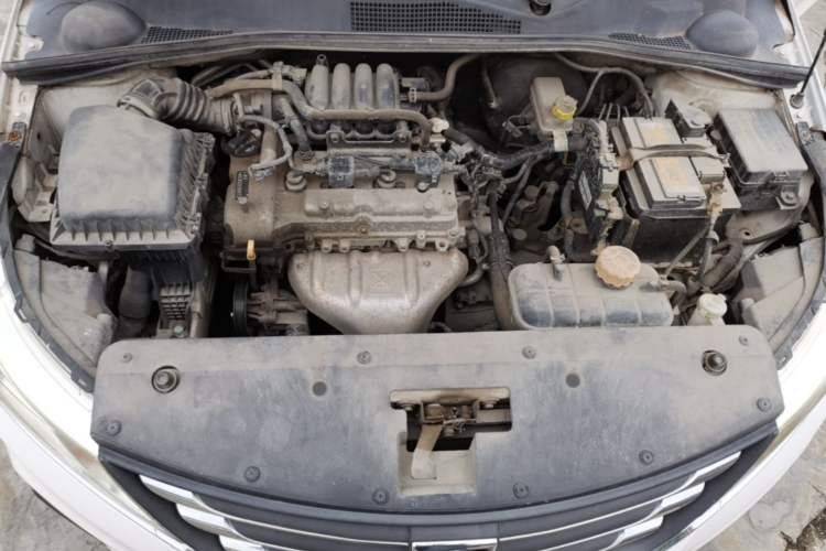 Used Baojun 310 2016 1.2L Manual Luxury Model Engine Bay