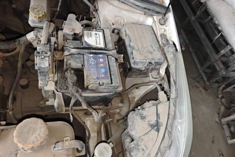 Used Baojun 310 2016 1.2L Manual Fashionable Edition Engine Bay Left