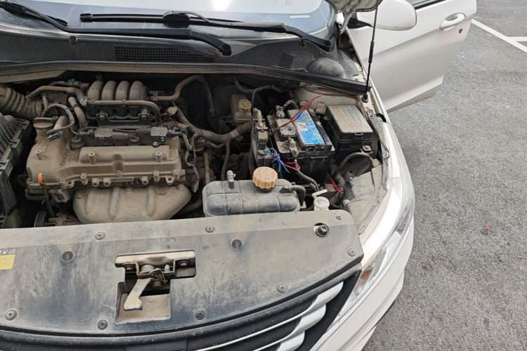 Used Baojun 310 2016 1.2L manual Comfort trim level Engine Bay Left
