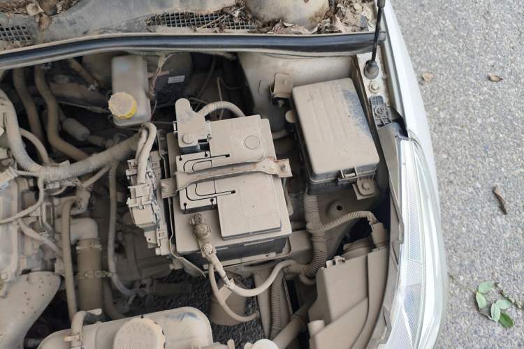 Used Baojun 310 2016 1.2L Manual Value Edition Engine Bay Left