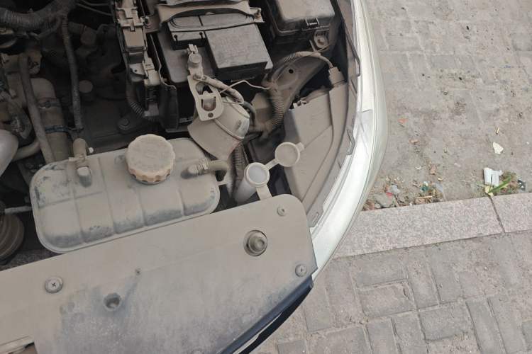 Used Baojun 310 2016 1.2L Manual Value Edition Engine Bay Left