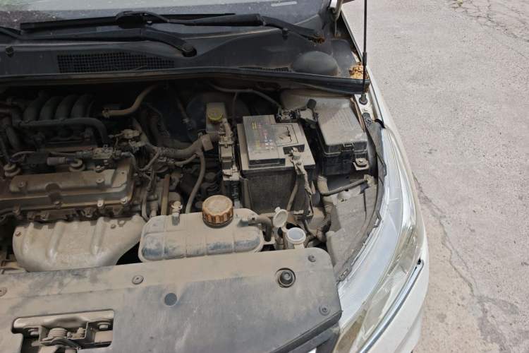 Used Baojun 310 2016 1.2L Manual Luxury Model Engine Bay Left