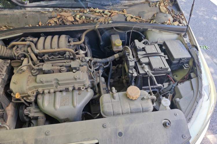 Used Baojun 310 2016 1.2L Manual Value Edition Engine Bay Left