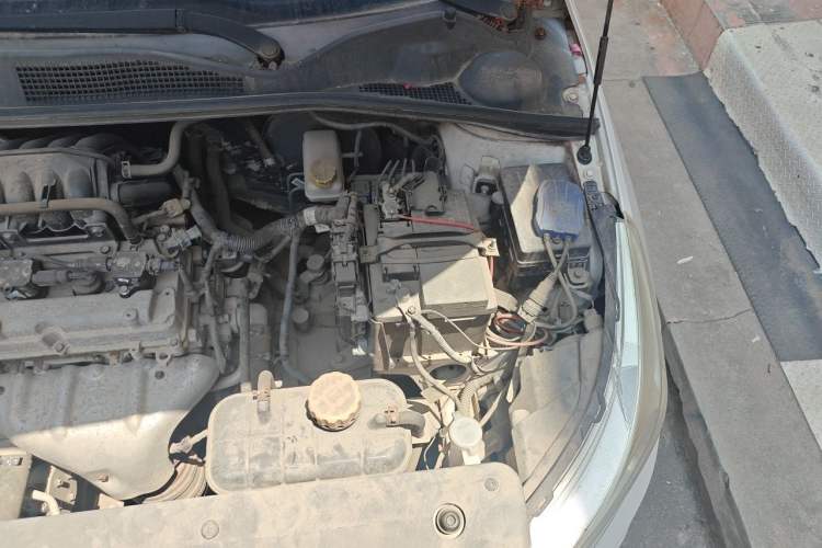 Used Baojun 310 2016 1.2L manual Comfort trim level Engine Bay Left