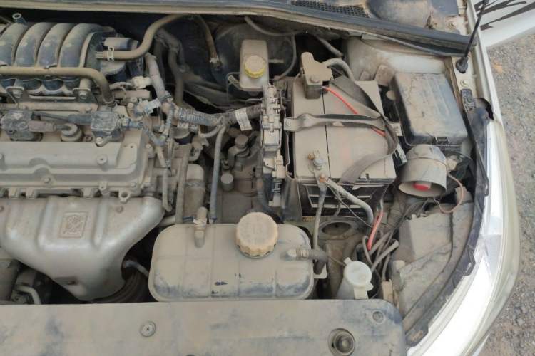 Used Baojun 310 2016 1.2L manual Comfort trim level Engine Bay Left