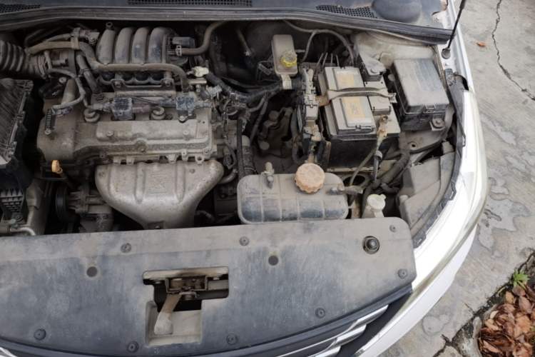 Used Baojun 310 2016 1.2L Manual Luxury Model Engine Bay Left