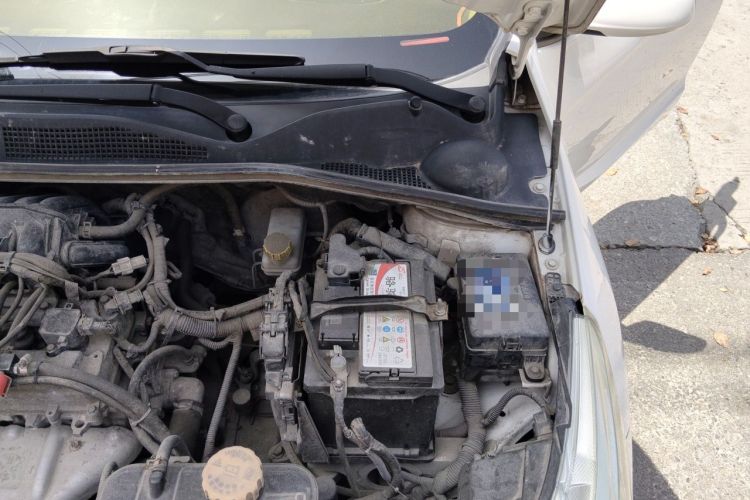 Used Baojun 310 2016 1.2L manual Comfort trim level Engine Bay Left