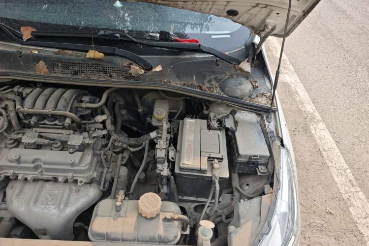 Used Baojun 310 2016 1.2L Manual Value Edition Engine Bay Left