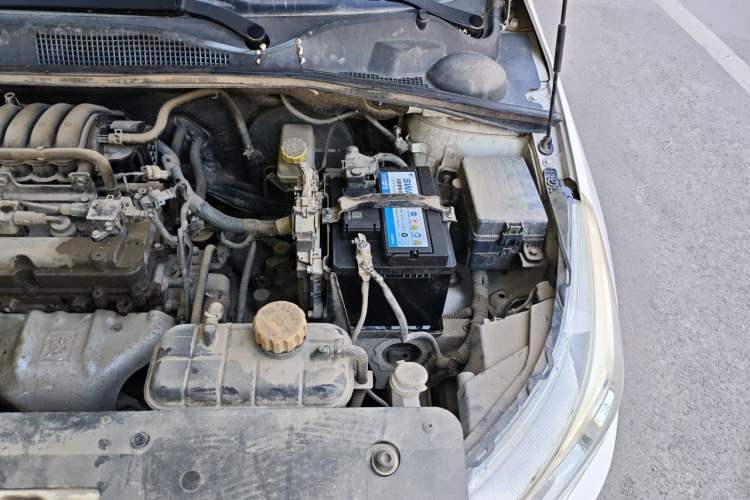 Used Baojun 310 2016 1.2L Manual Luxury Model Engine Bay Left