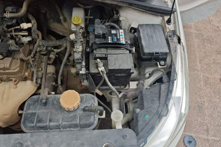 Used Baojun 310 2016 1.2L manual Comfort trim level Engine Bay Left